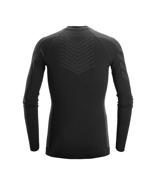 In Motion seamless base layer
