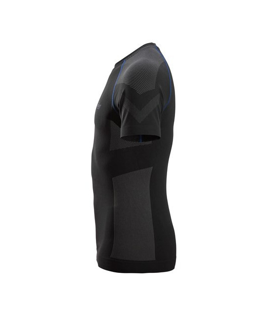 In Motion short-sleeved seamless base layer