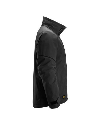 The ultimate softshell jacket that is lightweight, offers windproof protection and freedom of movement. With reflective details