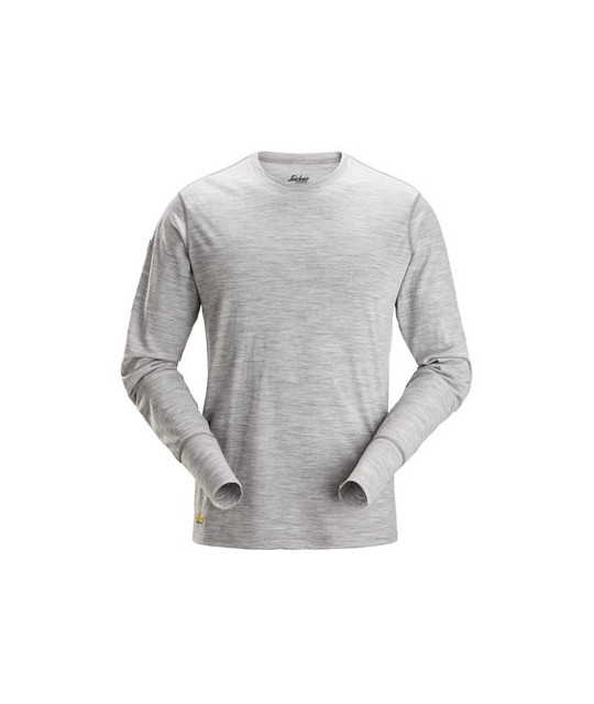 Long-sleeved wool t-shirt