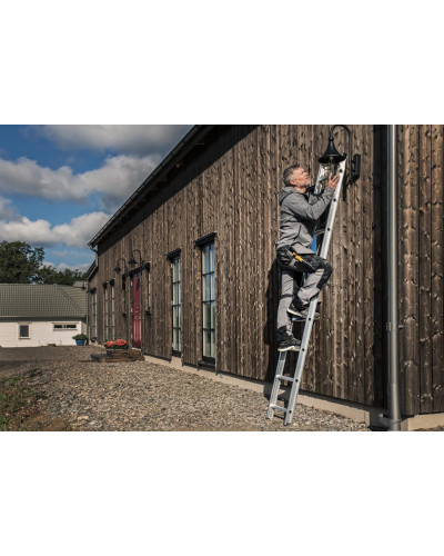 Anliggande enkelstege BASE
